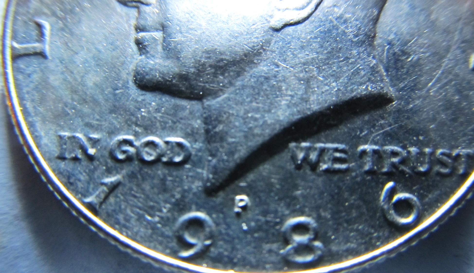 Is-This-A-Mint-Error-Of-Some-Sort-On-This-1986-P-Kennedy-Half-Dollar?